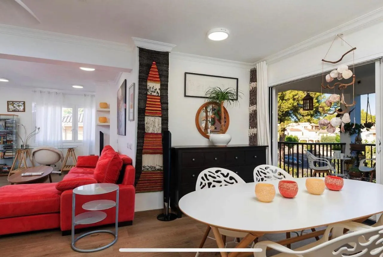 Beach Inn Apartment 알쿠디아 0*,